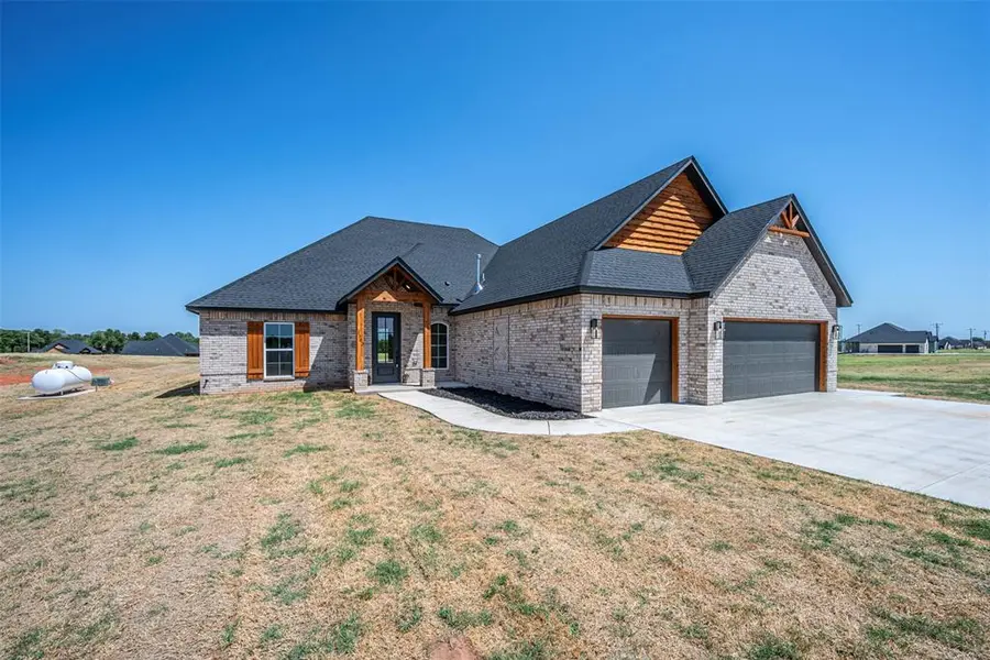 1163 Wolf Creek DR, Blanchard, OK 73010
