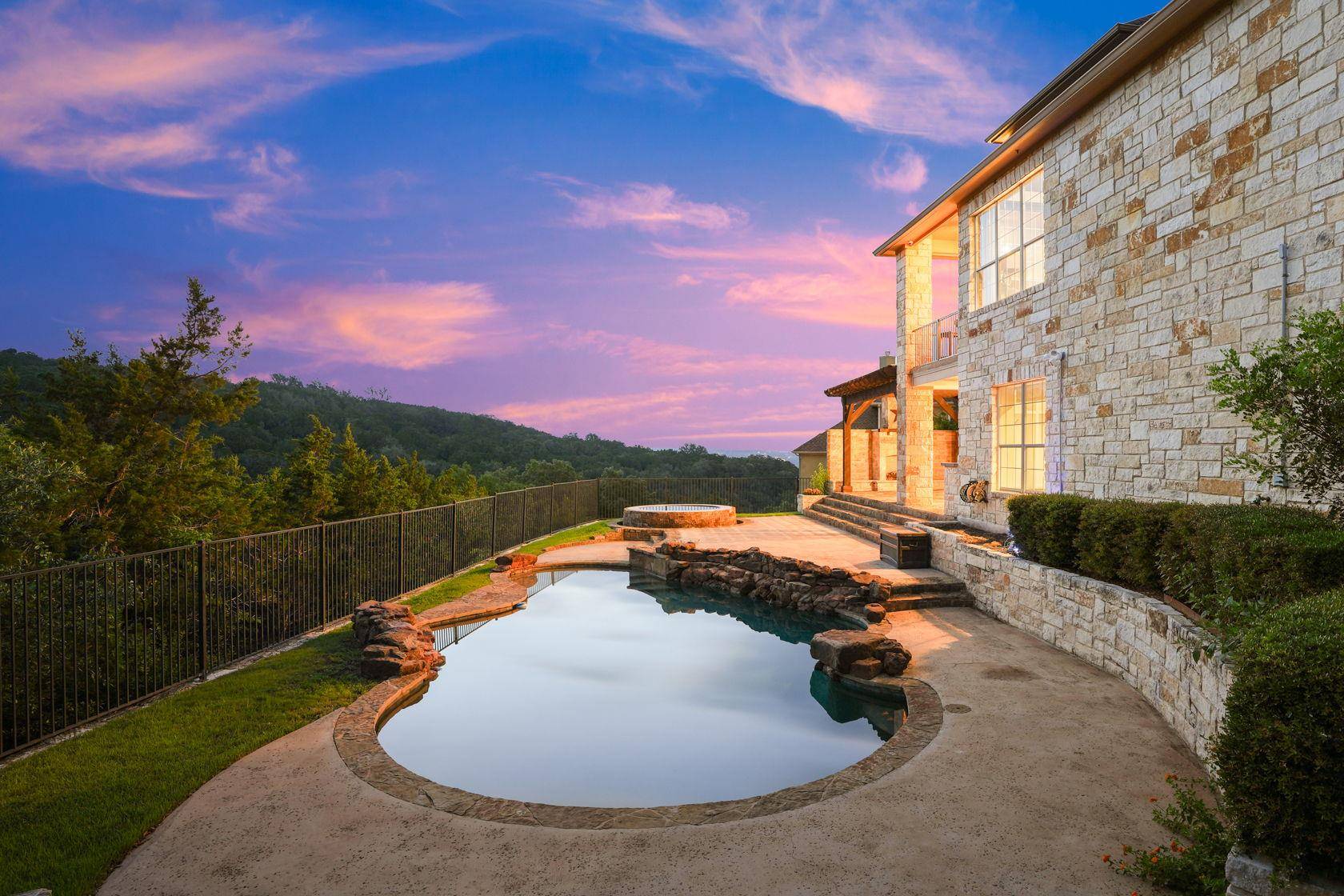 121 Burgess LN, Austin, TX 78738