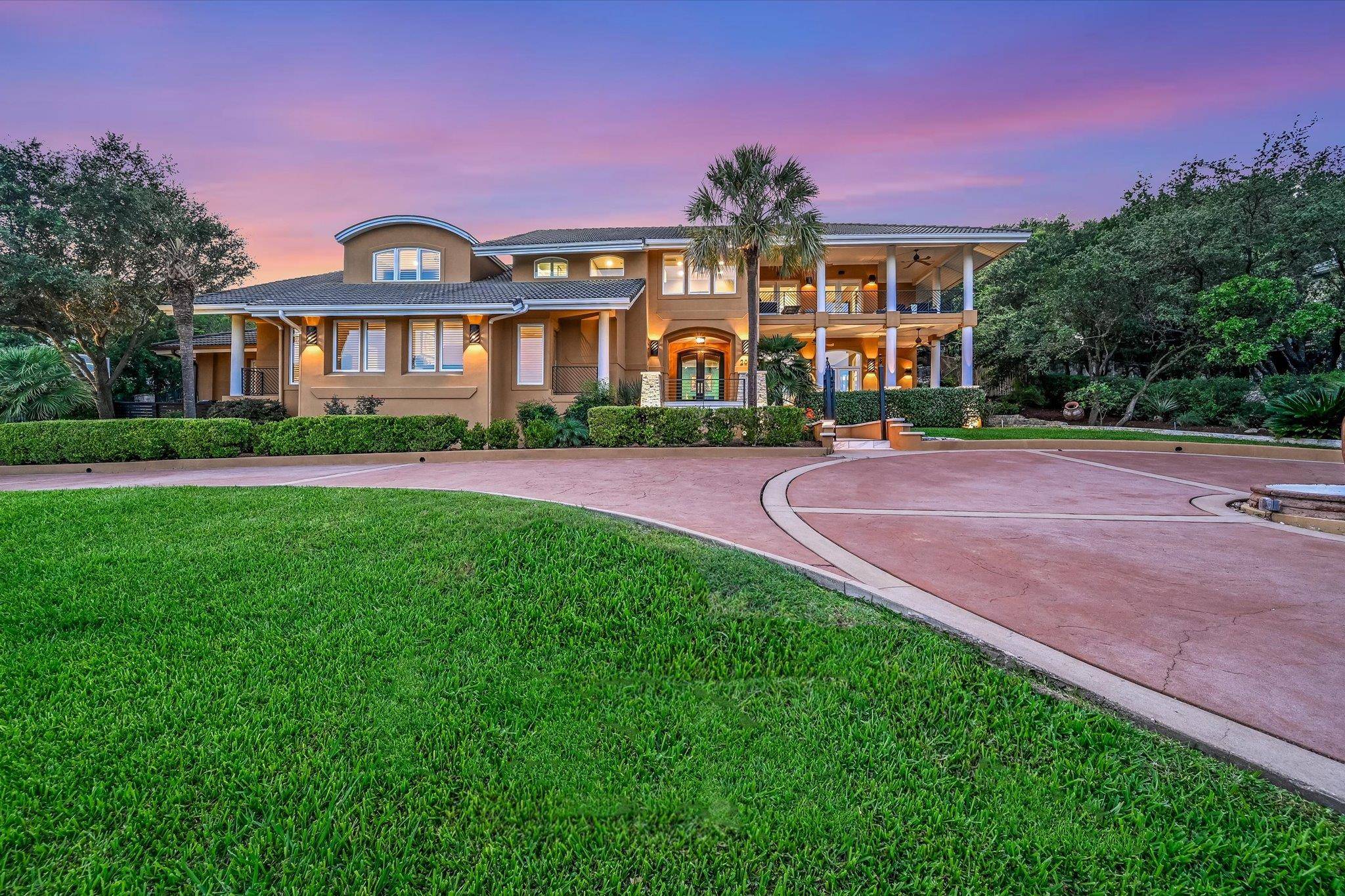 206 Las Lomas DR, West Lake Hills, TX 78746