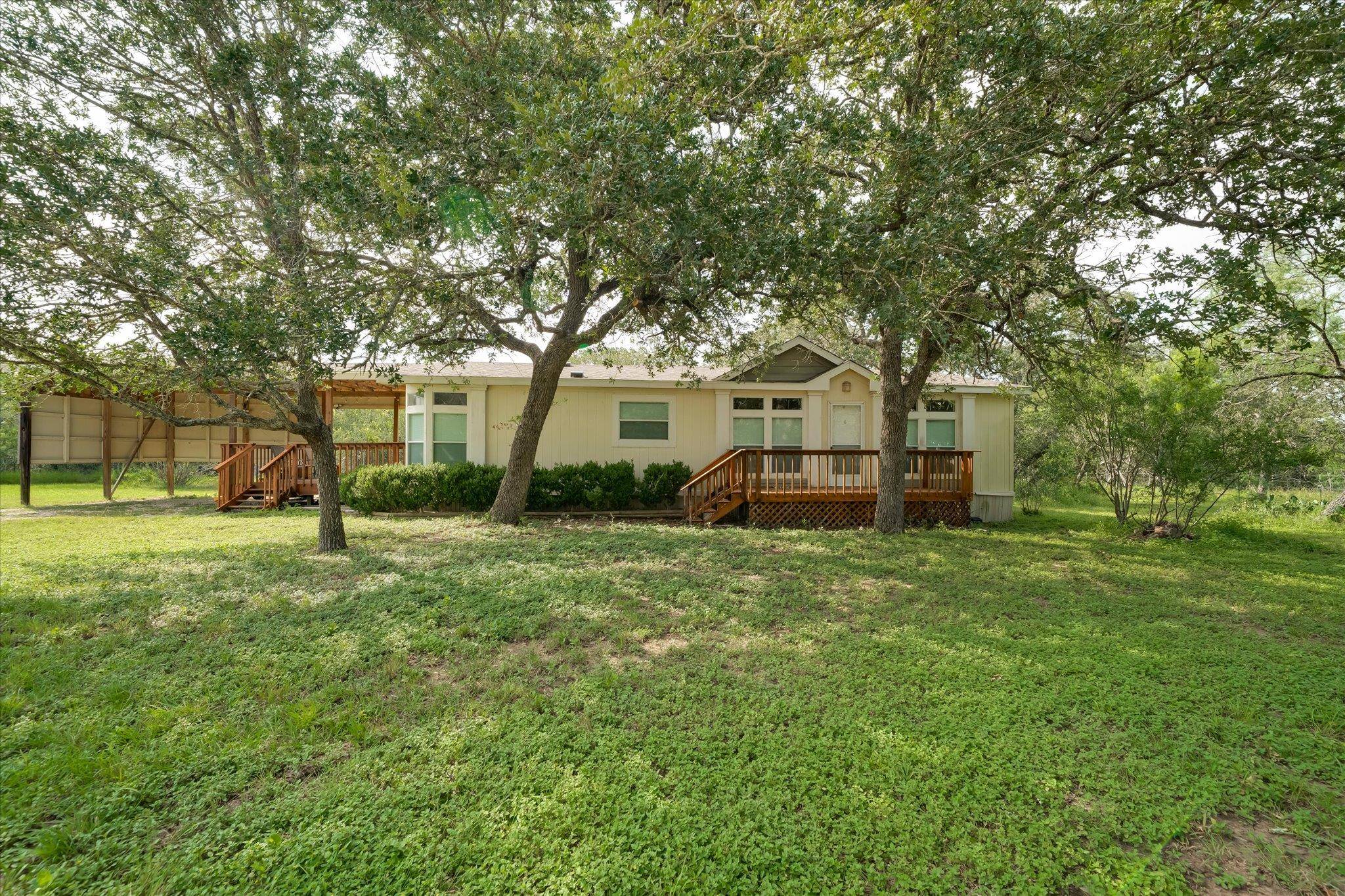 166 Paintbrush TRL, Lockhart, TX 78644