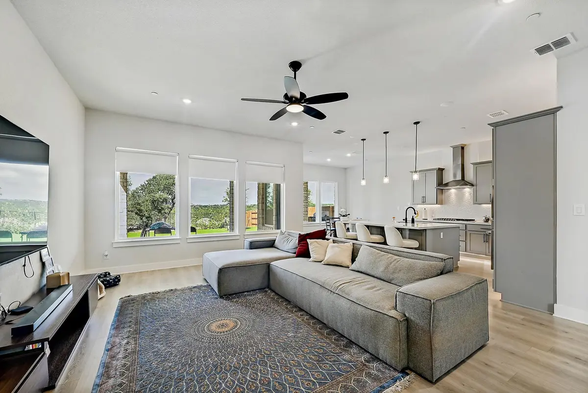17211 Hattie TRCE, Austin, TX 78738
