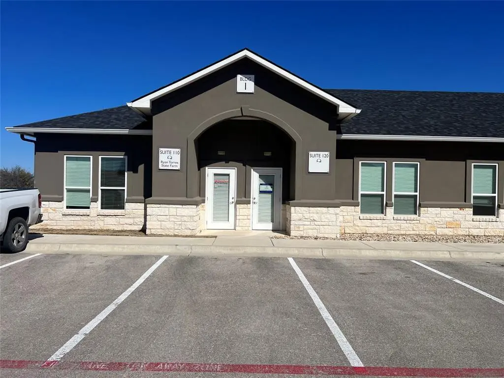 660 S Bagdad RD #120, Leander, TX 78641