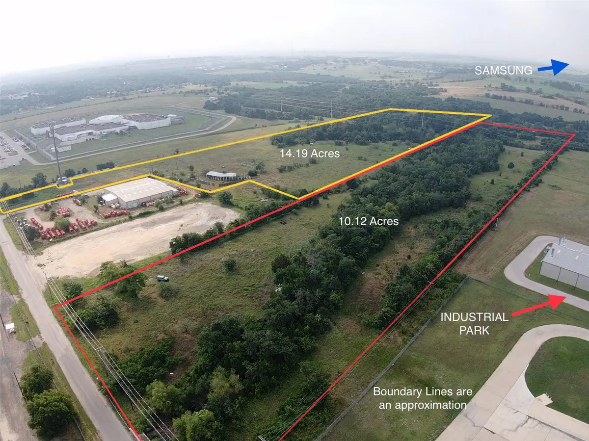 1402 Welch ST, Taylor, TX 76574