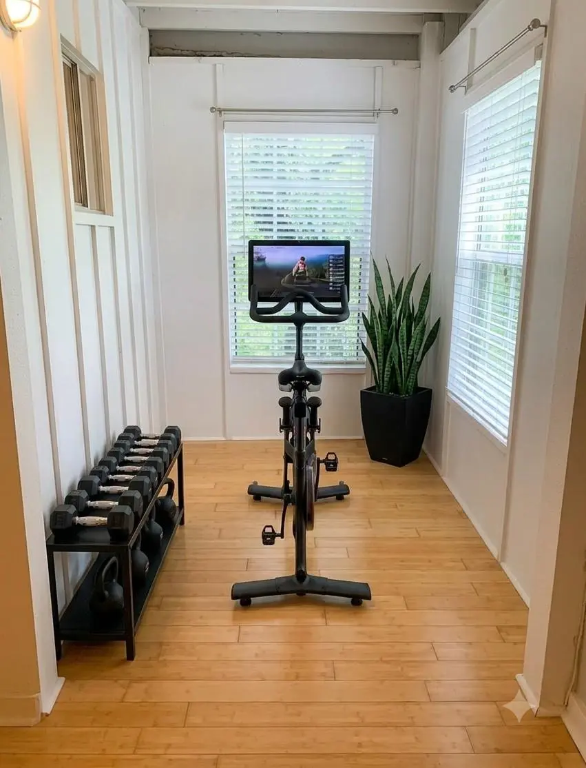 2303 E Side DR #220, Austin, TX 78704