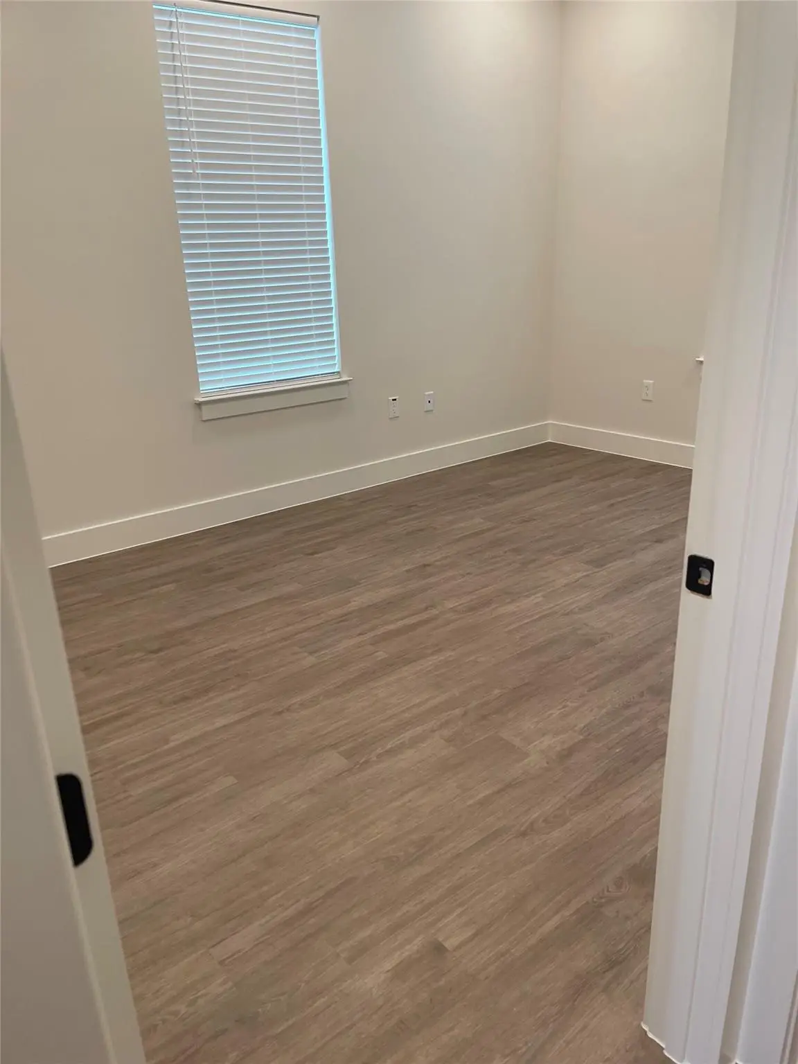 Mayfiled office park 3835 CR 175 #610, Leander, TX 78641