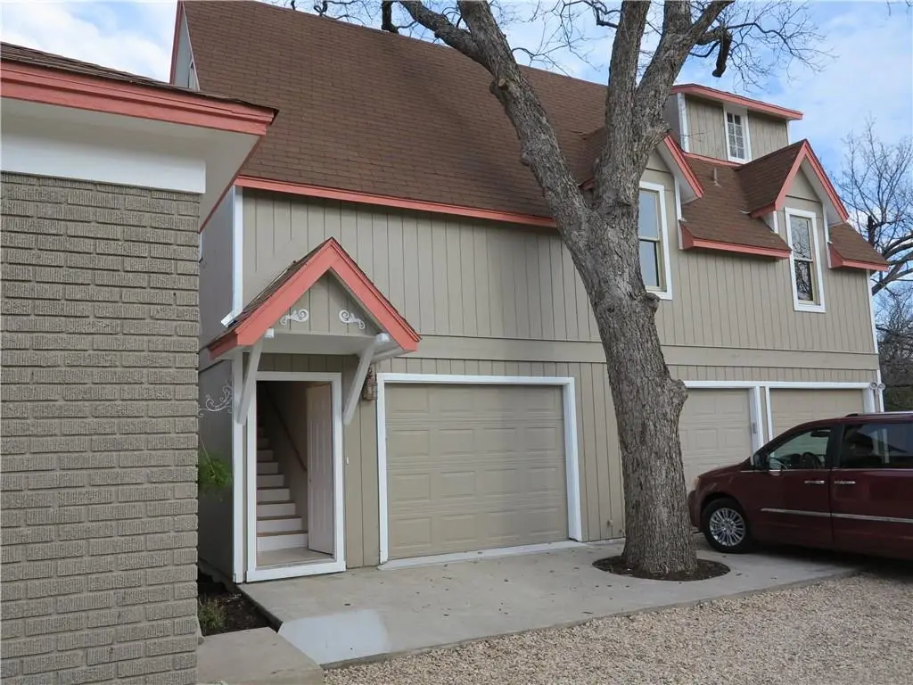 310 W University Ave #B, Georgetown, TX 78626