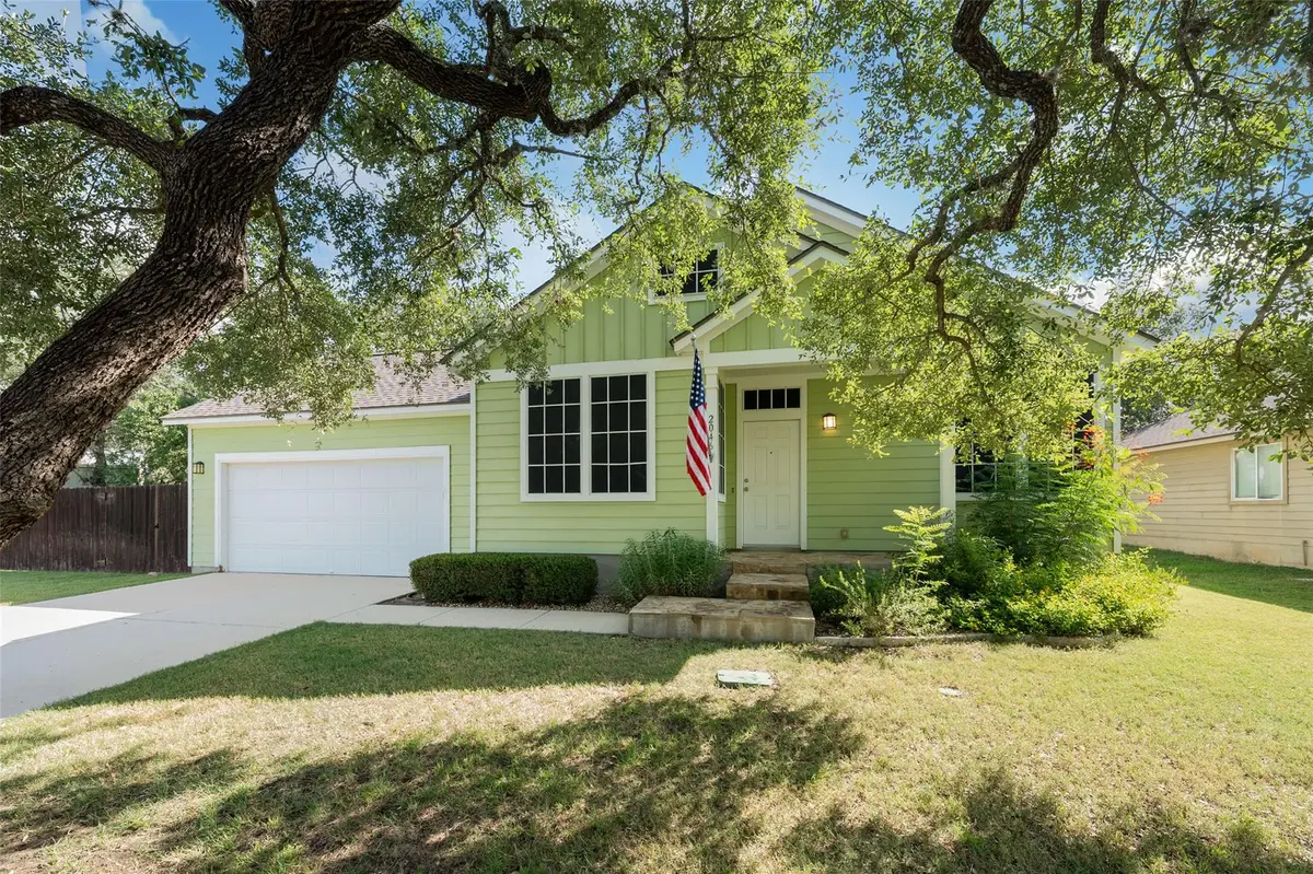 2046 Ridge View DR, San Marcos, TX 78666