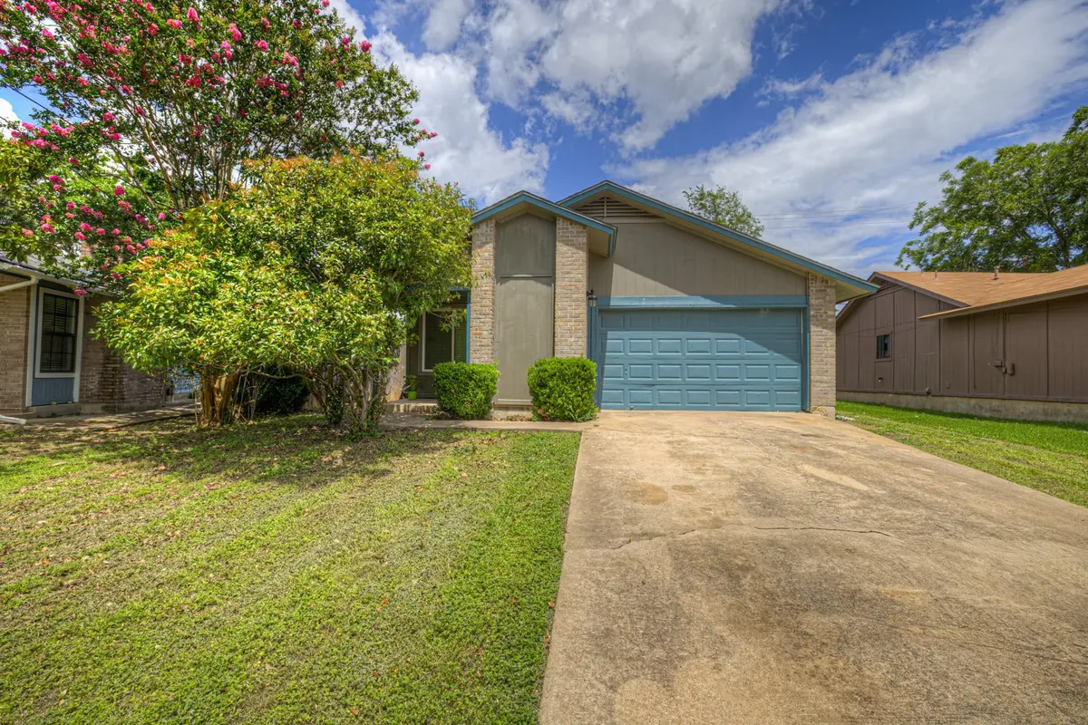 1905 Castle Gate CIR, San Marcos, TX 78666