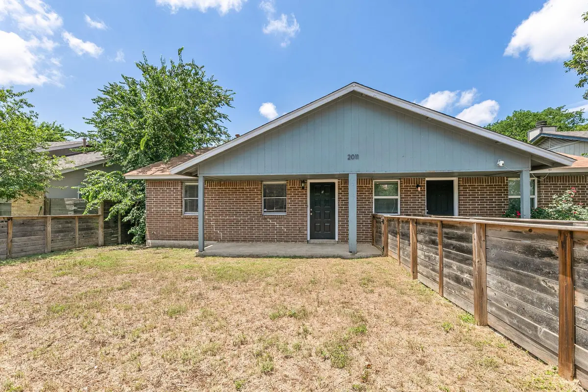 2011 E Stassney LN #B, Austin, TX 78744