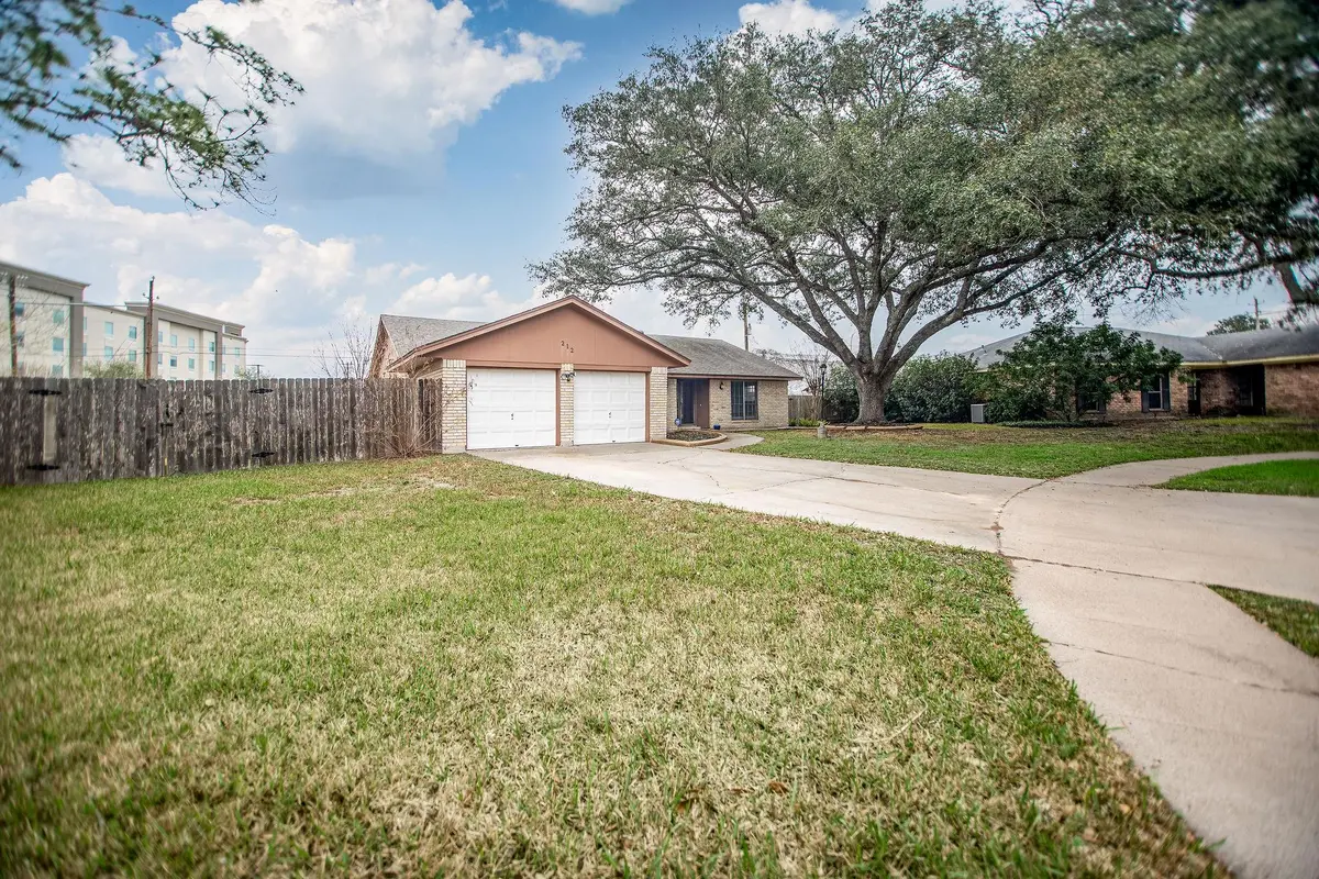 212 Buckingham ST, Victoria, TX 77904