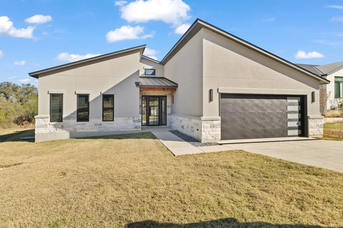 612 Broken Hills DR, Horseshoe Bay, TX 78657