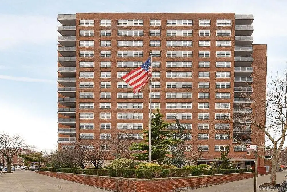 111-20 73rd AVE #10J, Forest Hills, NY 11375