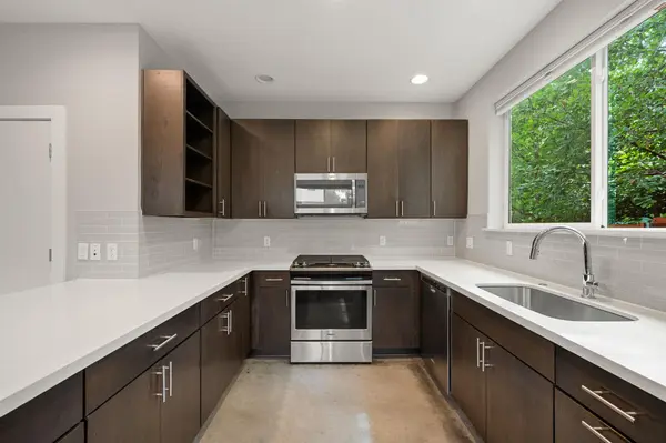 3215 Aldwyche DR, Austin, TX 78704
