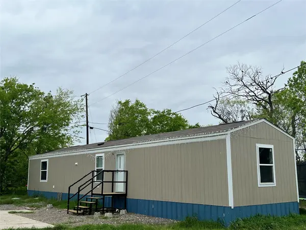 133 Old Bastrop RD #E, Cedar Creek, TX 78612