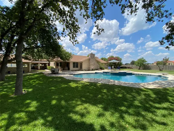 301 Richland LN, Georgetown, TX 78628