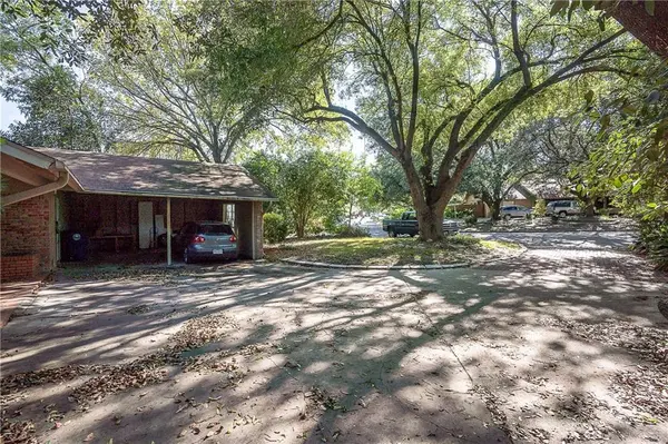 9104 Quail Creek DR #B, Austin, TX 78758