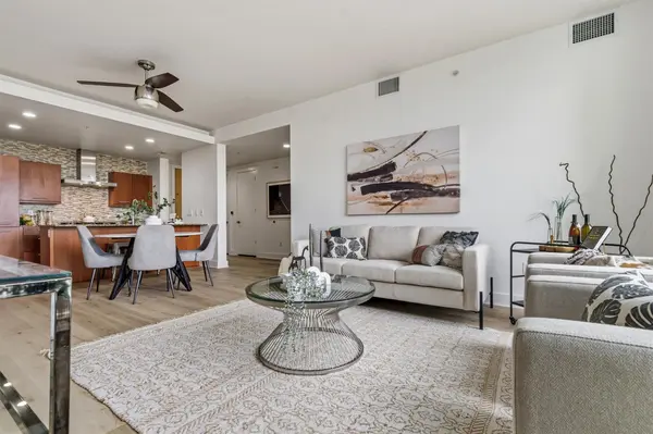 210 Lee Barton DR #517, Austin, TX 78704