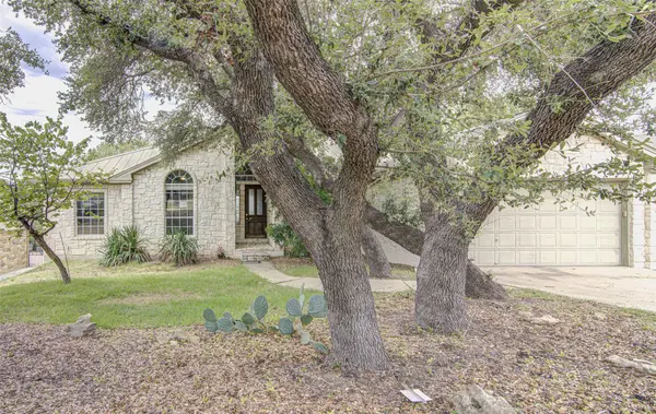 5006 Thunderbird ST, Lago Vista, TX 78645