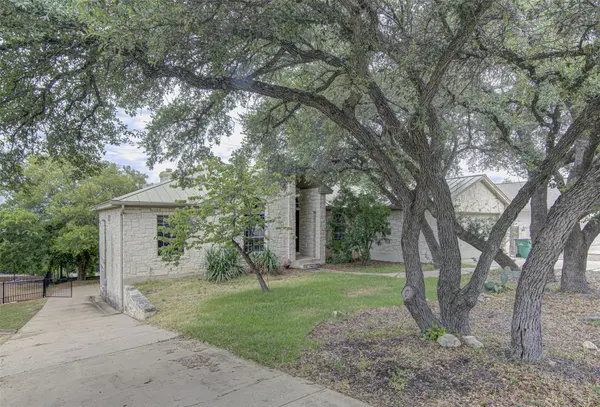 5006 Thunderbird ST, Lago Vista, TX 78645