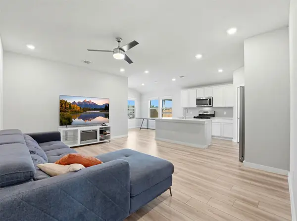 1024 Tipton ST, Georgetown, TX 78633