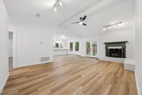 1706 Davis ST, Taylor, TX 76574