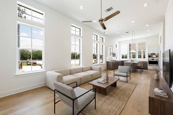 1201 Shore District DR, Austin, TX 78741