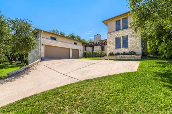 220 Clubhouse DR, Lakeway, TX 78734