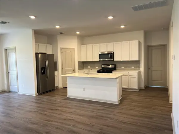 309 Mulberry Creek LN, Hutto, TX 78634