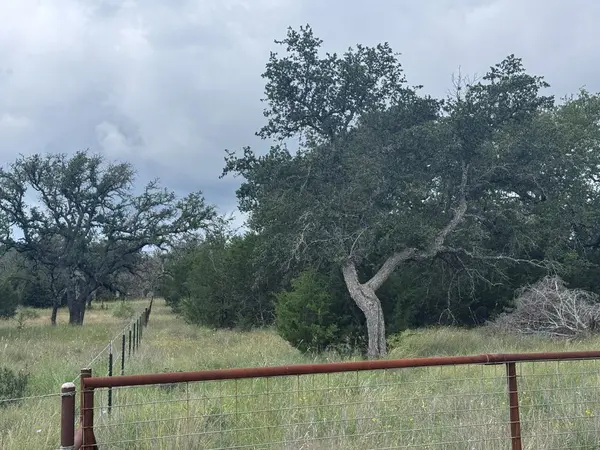 257 W Rolling Oaks DR, Goldthwaite, TX 78644