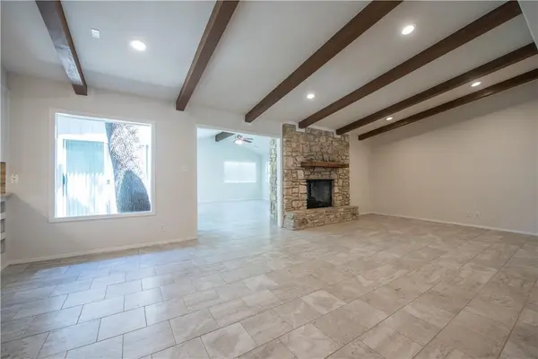 2902 Silverleaf DR, Austin, TX 78757