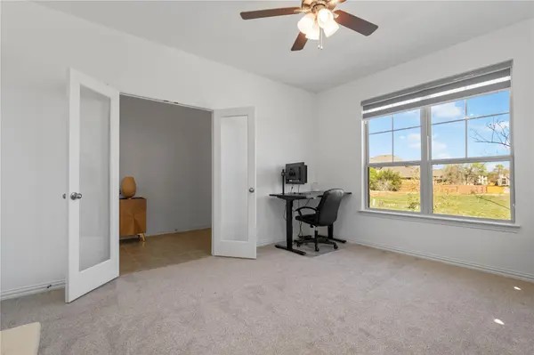 631 Breeze Hollow LN, Georgetown, TX 78628