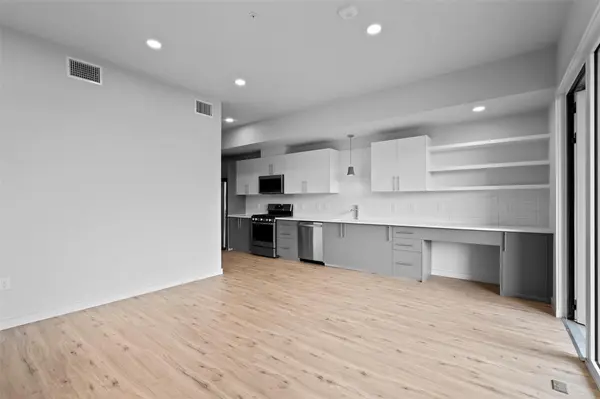 4004 Banister LN #309, Austin, TX 78704