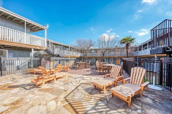 2401 Manor St RD #118, Austin, TX 78722