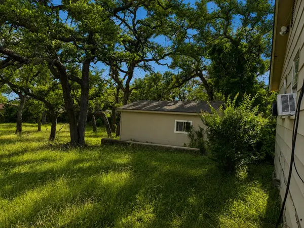 106 County Road 138, Burnet, TX 78611
