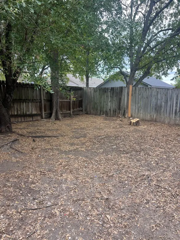 11429 Ptarmigan DR #B, Austin, TX 78758