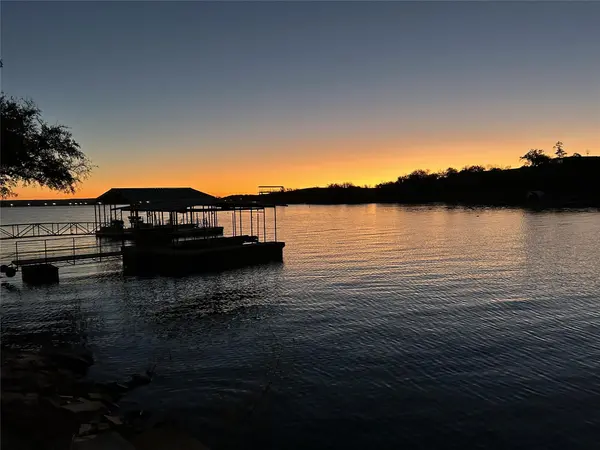 516 Island Lodges DR, Buchanan Dam, TX 78609