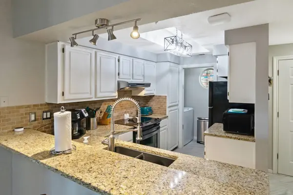 Address not disclosed, Lago Vista, TX 78645
