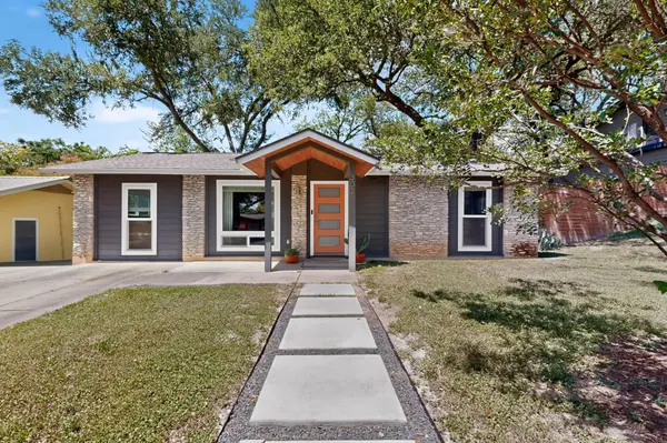 302 Rowland DR, Austin, TX 78745