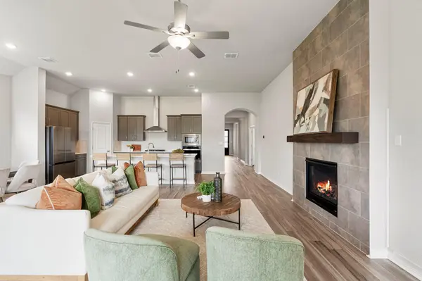 1144 Cathedral Oaks DR, Leander, TX 78641