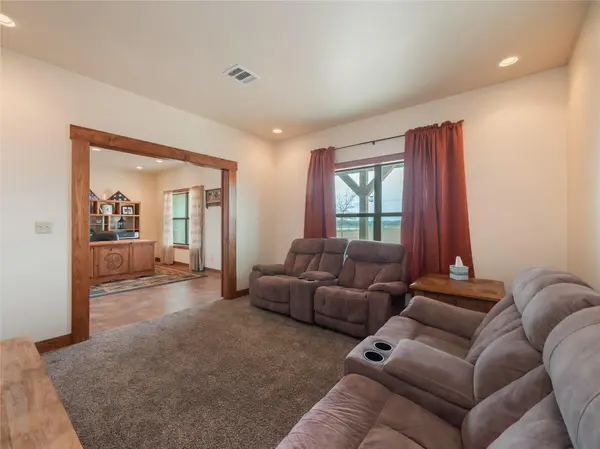 877 County Road 455, Coupland, TX 78615