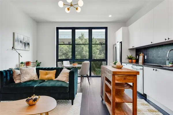 800 Embassy DR #416, Austin, TX 78702