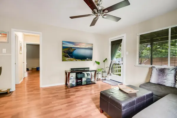 800 W Monroe ST, Austin, TX 78704