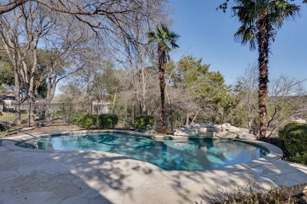 132 Lakeway DR, Lakeway, TX 78734