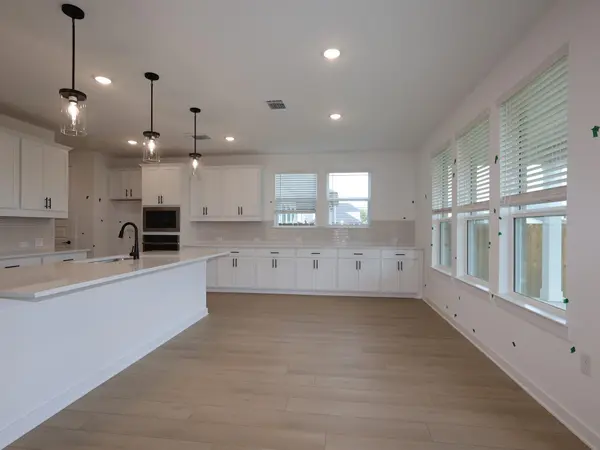 3721 Plentywood LN, Leander, TX 78641