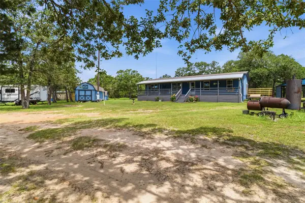 7921 Vista Ranch RD, Smithville, TX 78957