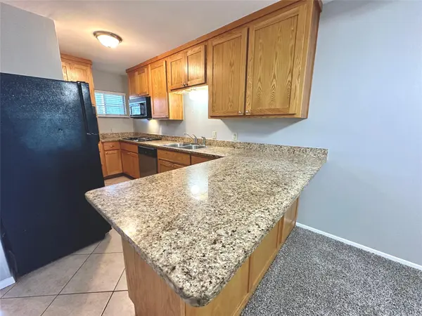 601 W 11th ST #215, Austin, TX 78701