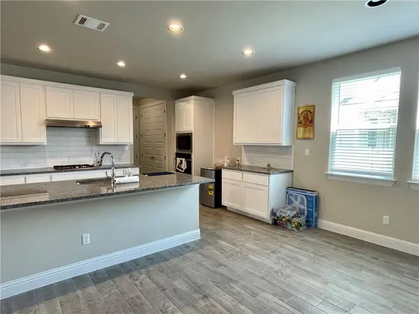 148 Riverhill DR, Georgetown, TX 78628