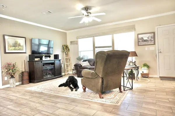 839 Northwood CIR, Rockdale, TX 76567