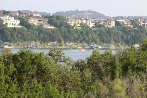 738 Deckhouse DR, Point Venture, TX 78645