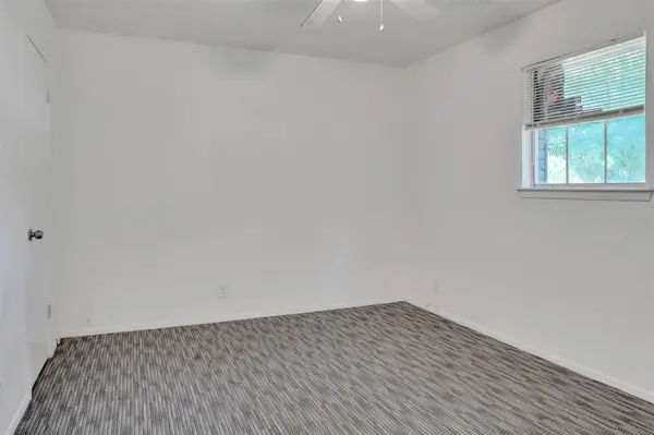 818 Sahara Ave #B, Austin, TX 78745